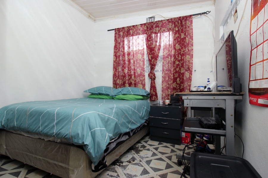 3 Bedroom Property for Sale in Silvertown Western Cape